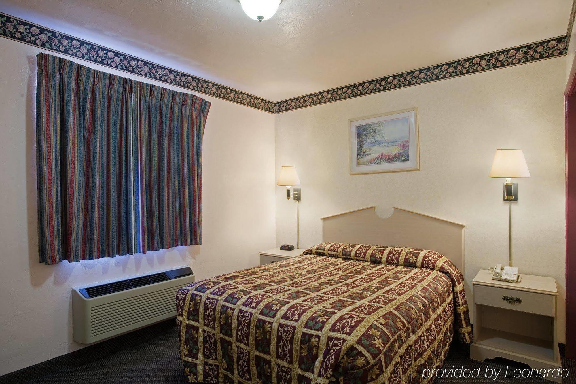 Riverside Inn & Suites Santa Cruz Exterior photo